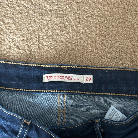 Levi’s High Rise Skinny - Picture 3 of 3